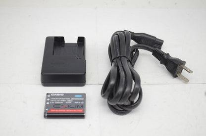 美品 CASIO カシオ EXILIM EX-ZR10 コンパクトデジタルカメラ シルバー 251001a