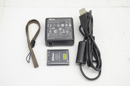 Nikon ニコン COOLPIX S3000 コンパクトデジタルカメラ ピンク 251002c