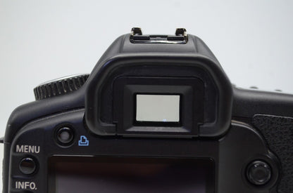 Canon キヤノン EOS 5D ボディ デジタル一眼レフカメラ 251002n