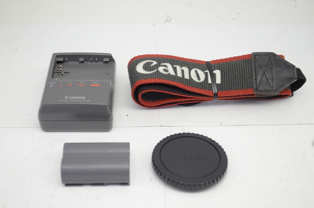Canon キヤノン EOS 5D ボディ デジタル一眼レフカメラ 251002n
