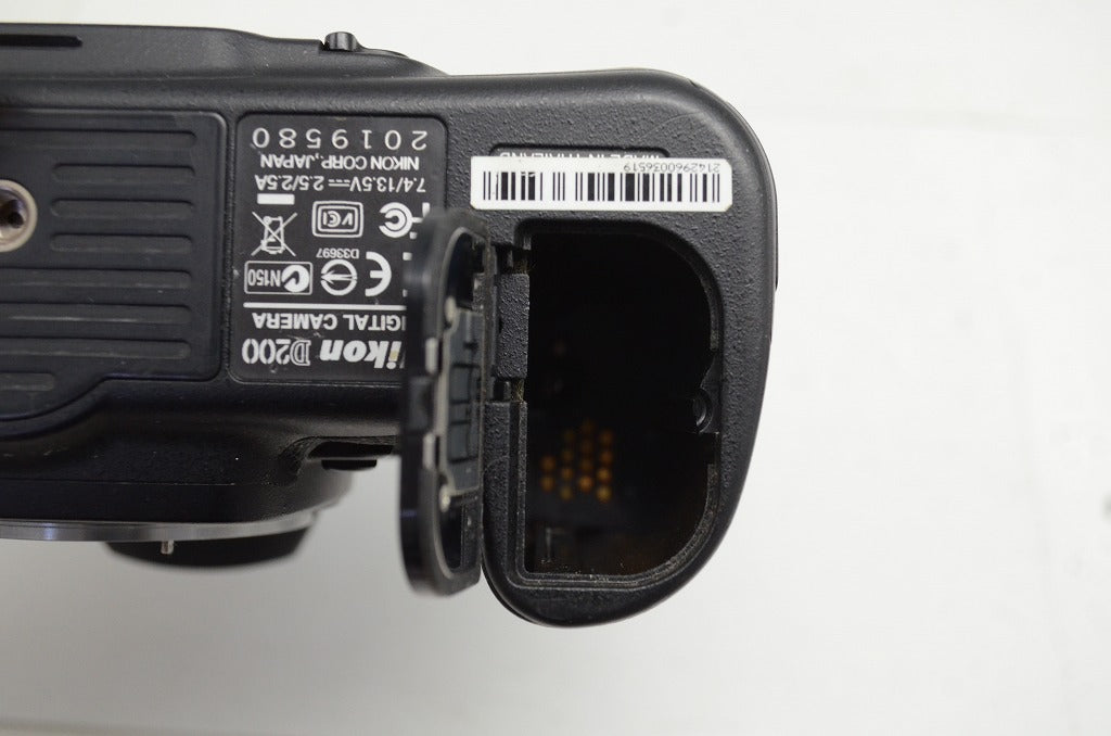 Nikon ニコン D200 ボディ デジタル一眼レフカメラ 251002k