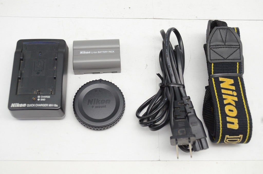 Nikon ニコン D200 ボディ デジタル一眼レフカメラ 251002k