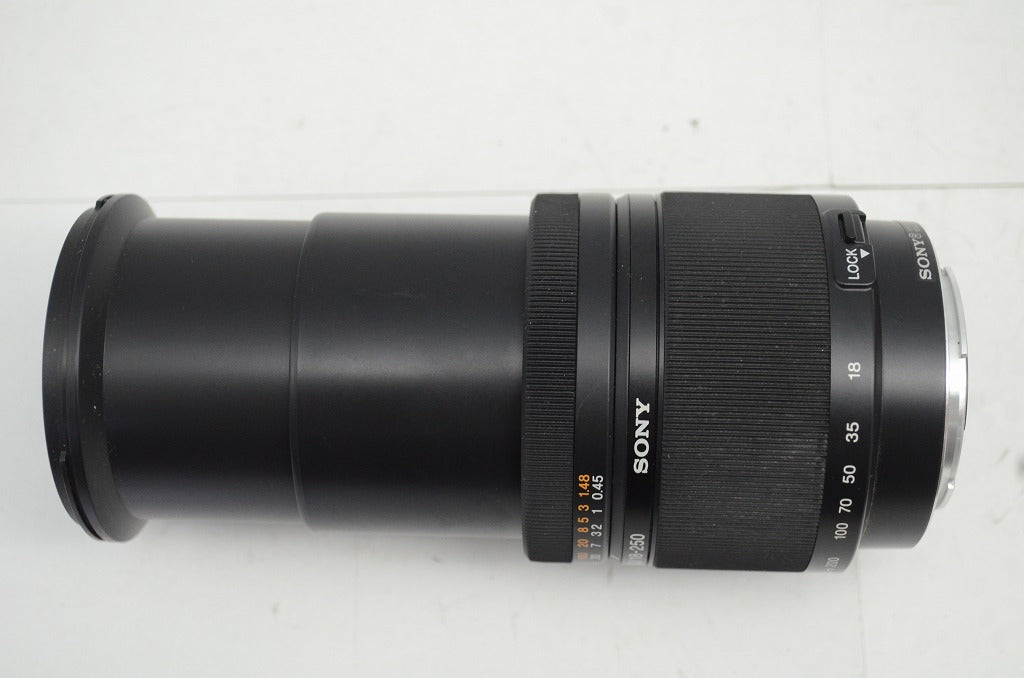 SONY ソニー DT 18-250mm F3.5-6.3 SAL18250 MINOLTA αマウント APS-C ズームレンズ 元箱付 251003w