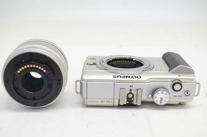 良品 OLYMPUS オリンパス PEN Lite E-PL1 + M.ZUIKO DIGITAL 14-42mm レンズキット ミラーレス 元箱付 251009d