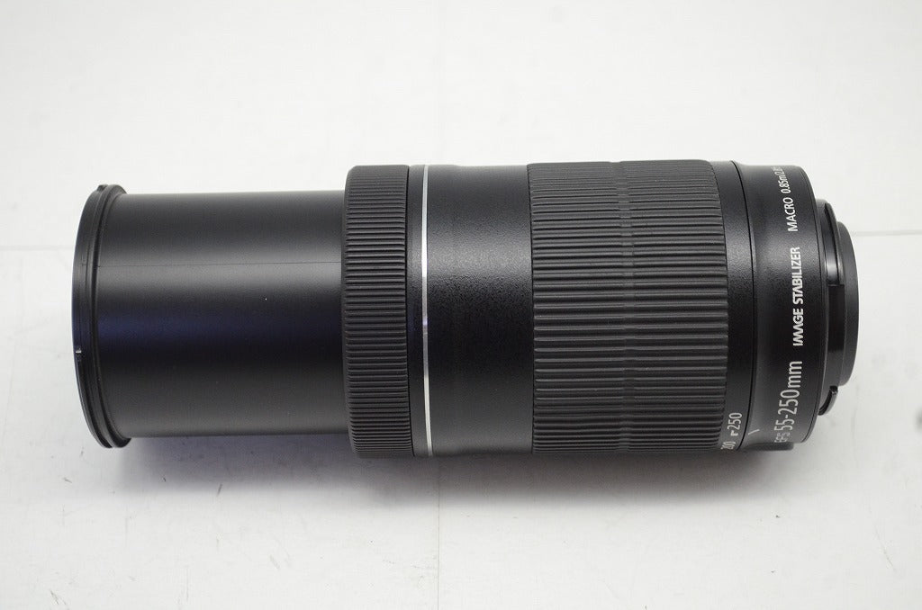 美品 Canon キヤノン EF-S 55-250mm F4-5.6 IS STM APS-C ズームレンズ 別売りフード付 251003af