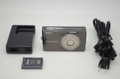 Nikon COOLPIX S510 Compact Digital Camera Urban Black 251215m