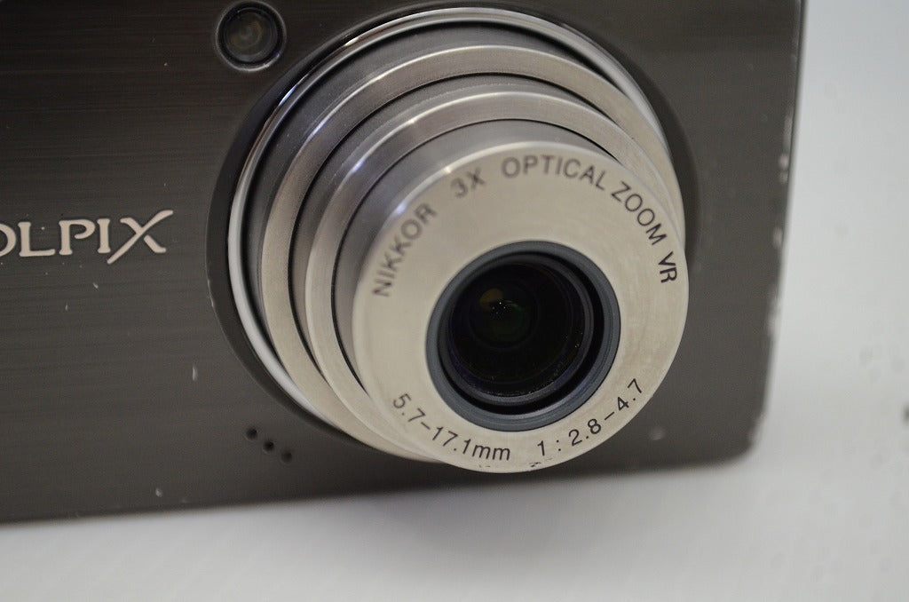 Nikon COOLPIX S510 Compact Digital Camera Urban Black 251215m