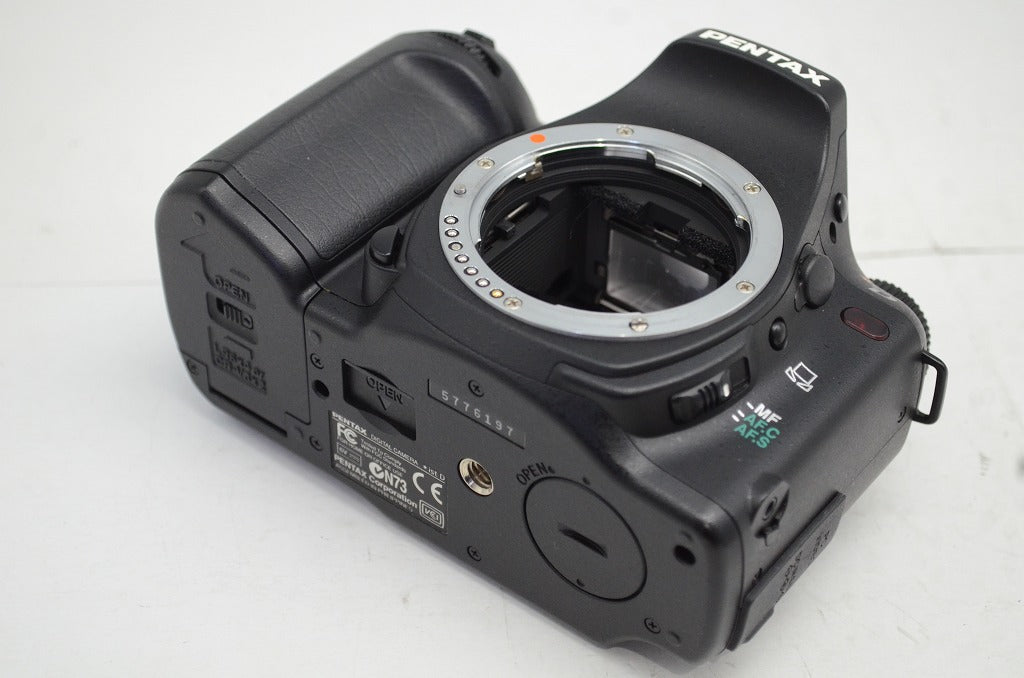 美品 PENTAX ペンタックス *ist D ボディ デジタル一眼レフカメラ 251006b