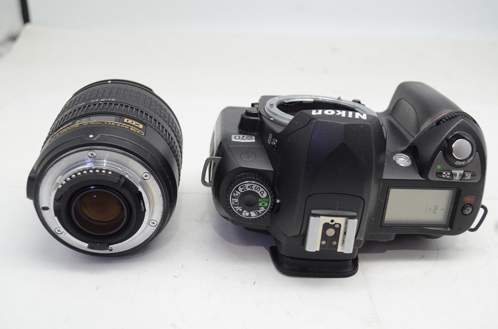 Nikon ニコン D70 + AF-S DX NIKKOR 18-70mm F3.5-4.5G レンズキット デジタル一眼レフカメラ 元箱付 251003ad