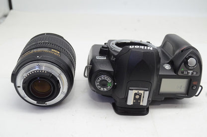 Nikon ニコン D70 + AF-S DX NIKKOR 18-70mm F3.5-4.5G レンズキット デジタル一眼レフカメラ 元箱付 251003ad