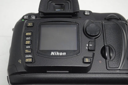 Nikon ニコン D70 + AF-S DX NIKKOR 18-70mm F3.5-4.5G レンズキット デジタル一眼レフカメラ 元箱付 251003ad
