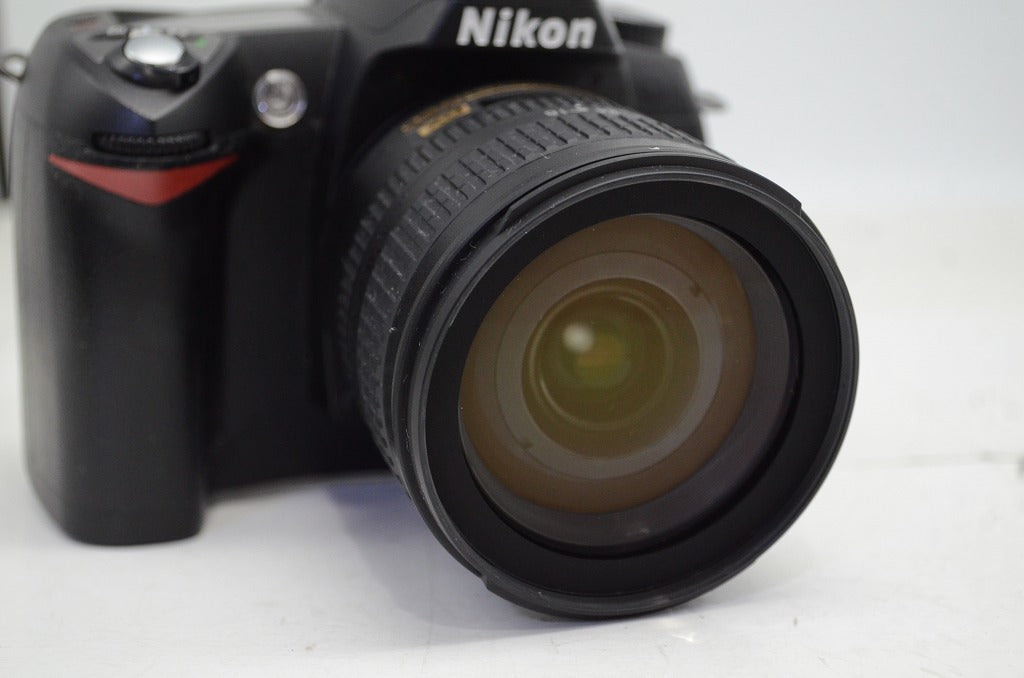 Nikon ニコン D70 + AF-S DX NIKKOR 18-70mm F3.5-4.5G レンズキット デジタル一眼レフカメラ 元箱付 251003ad
