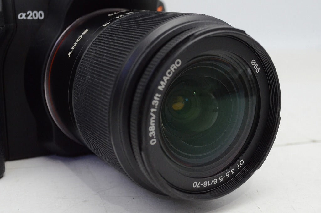 SONY ソニー α200 レンズキット DSLR-A200K (DT 18-70mm F3.5-5.6 SAL1870) デジタル一眼レフカメラ 251003y