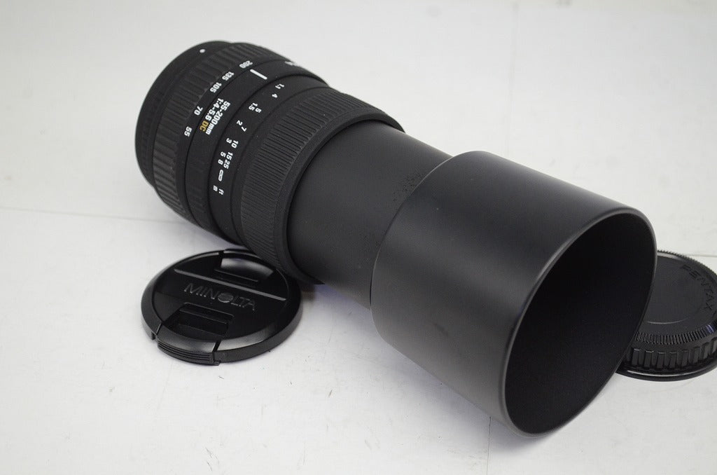 良品 SIGMA シグマ 55-200mm f4-5.6 DC PENTAX ペンタックス Kマウント APS-C ズームレンズ フード付 251006c