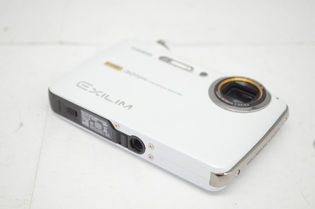 美品 CASIO カシオ HIGH SPEED EXILIM EX-FS10 ホワイト コンパクトデジタルカメラ 251007c