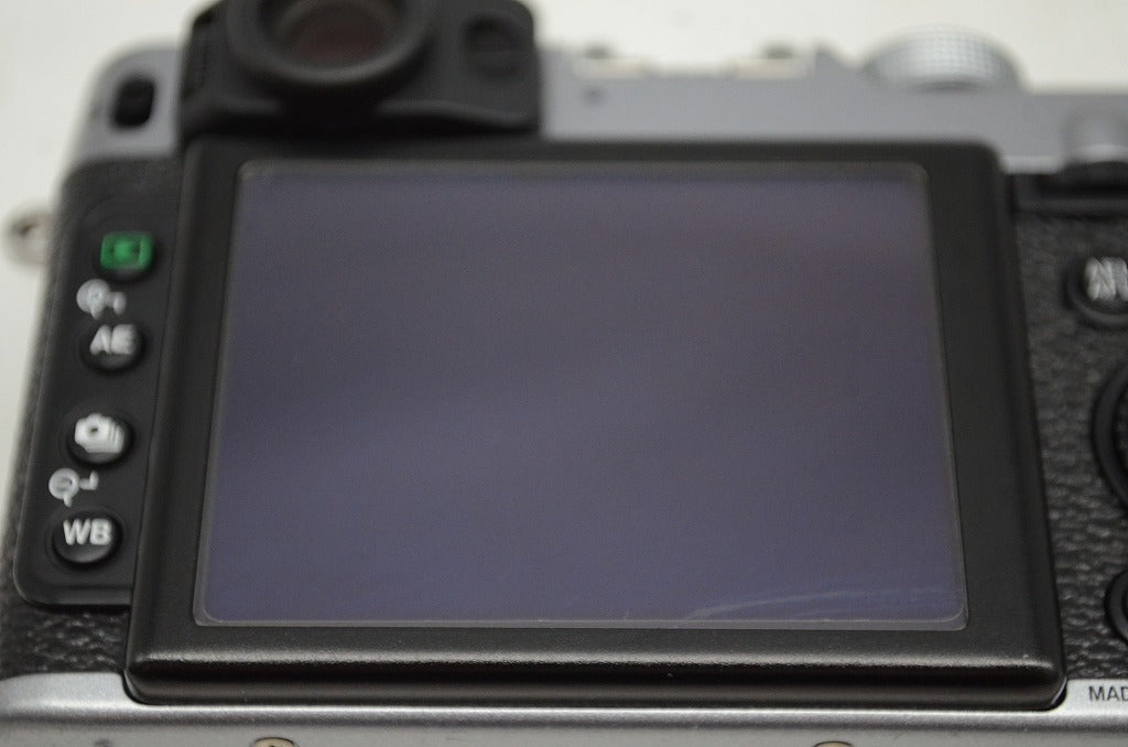 FUJIFILM フジフィルム X20 コンパクトデジタルカメラ シルバー 251007j