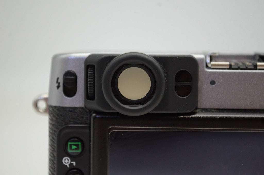 FUJIFILM フジフィルム X20 コンパクトデジタルカメラ シルバー 251007j