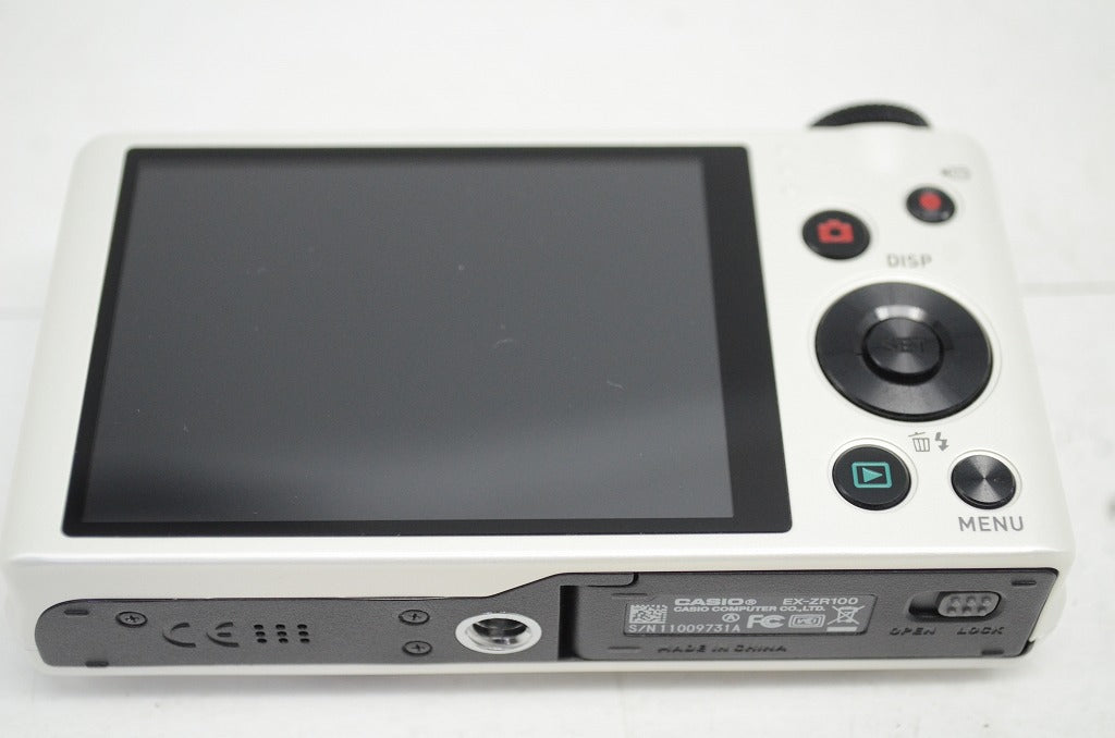 CASIO カシオ EXILIM EX-ZR100 コンパクトデジタルカメラ ホワイト 251008af