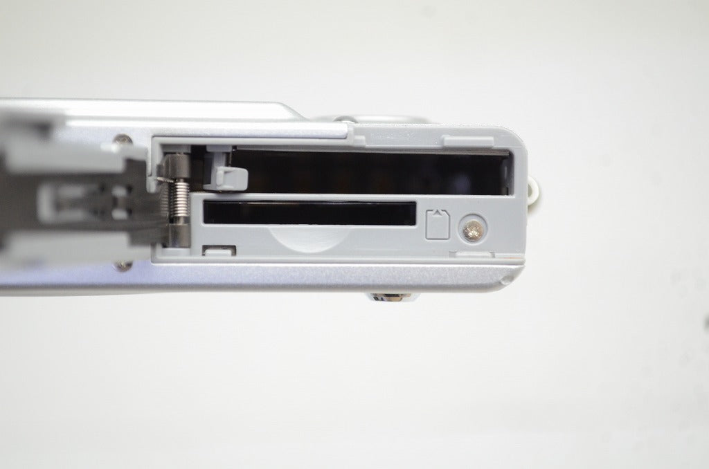 CASIO カシオ EXILIM EX-Z3 コンパクトデジタルカメラ シルバー 251007e