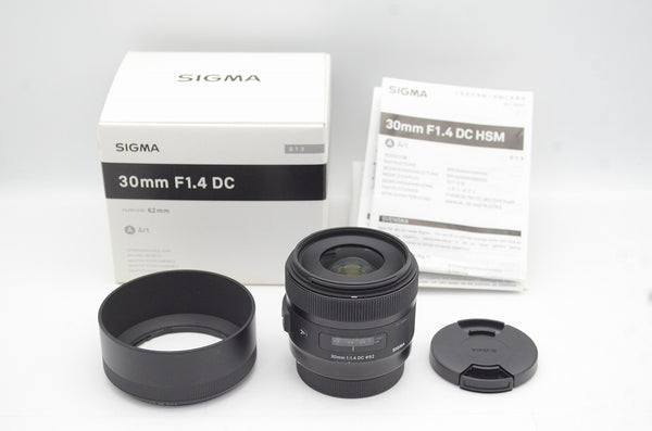 美品 SIGMA シグマ Art 30mm F1.4 DC HSM Canon EFマウント APS-C 単焦点レンズ 元箱付 250428k