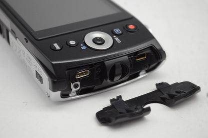 良品 OLYMPUS オリンパス VH-510 コンパクトデジタルカメラ シルバー 元箱付 251007d