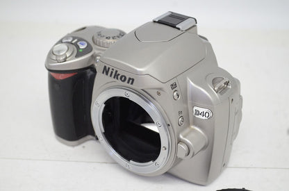 良品 Nikon ニコン D40 ボディ シルバー デジタル一眼レフカメラ 251009b