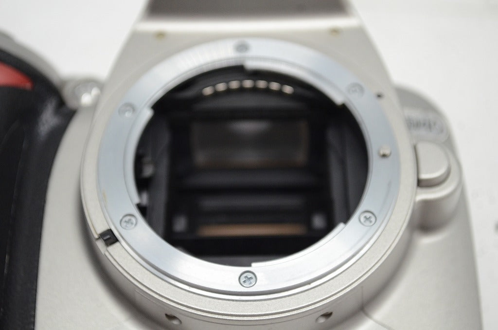 良品 Nikon ニコン D40 ボディ シルバー デジタル一眼レフカメラ 251009b