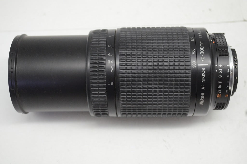良品 Nikon ニコン AF NIKKOR ED 70-300mm F4-5.6D ズームレンズ 251009u