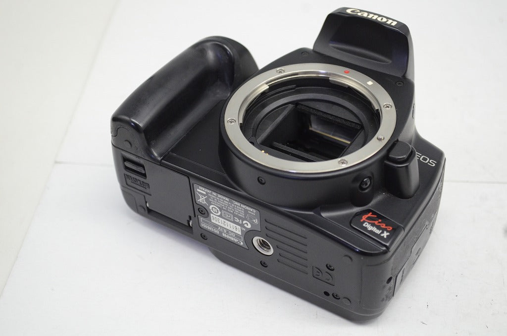 Canon EOS Kiss Digital X Body Digital SLR Camera 251010j