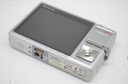 CASIO カシオ EXILIM EX-Z500 コンパクトデジタルカメラ シルバー 251009p