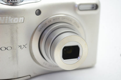 Nikon ニコン COOLPIX L30 コンパクトデジタルカメラ シルバー 250428o