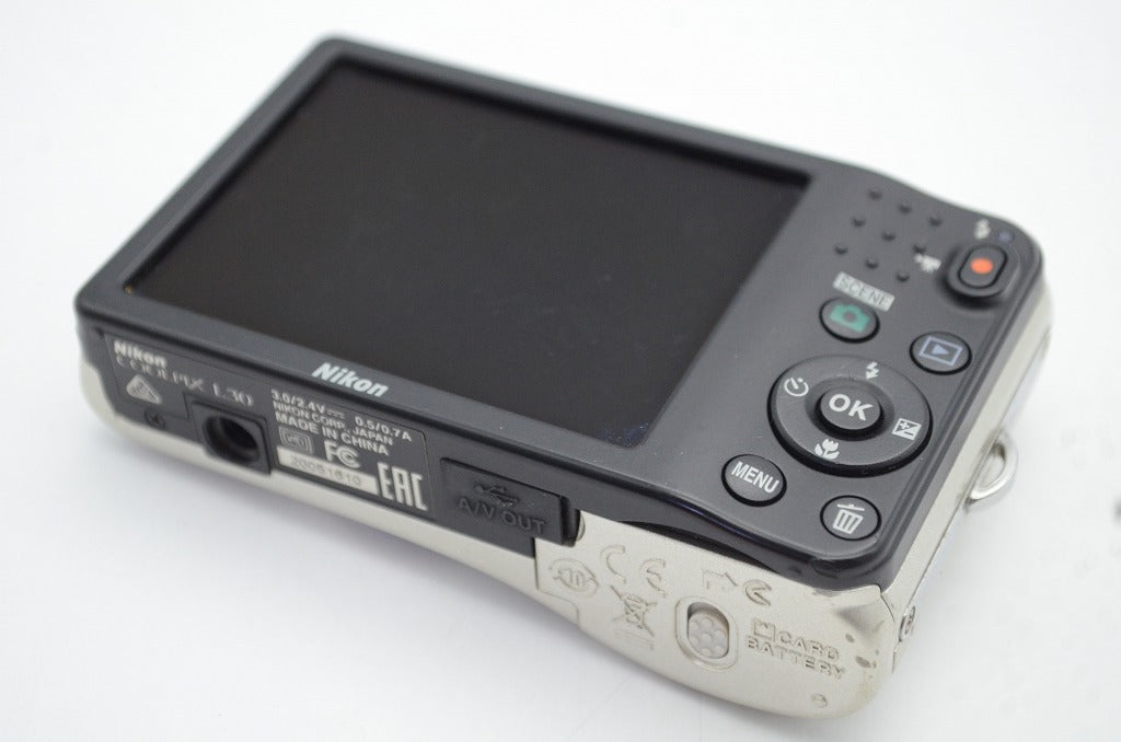 Nikon ニコン COOLPIX L30 コンパクトデジタルカメラ シルバー 250428o