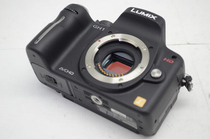 美品 Panasonic パナソニック LUMIX DMC-GH1 ボディ ミラーレス一眼カメラ ブラック 251010l