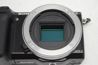 美品 SONY ソニー NEX-5R ボディ ミラーレス一眼カメラ ブラック 251011b