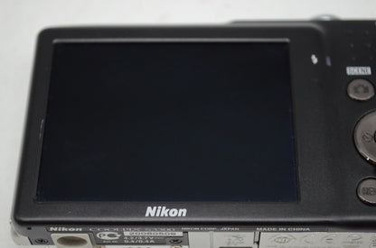 良品 Nikon ニコン COOLPIX S3300 コンパクトデジタルカメラ クリスタルシルバー 251010z