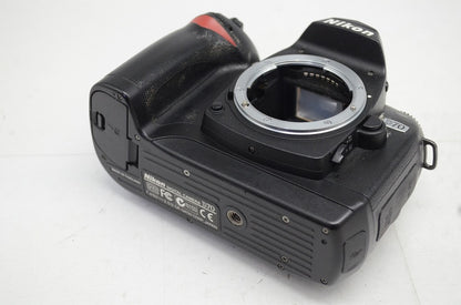 Nikon ニコン D70 + AF-S DX NIKKOR 18-70mm F3.5-4.5G レンズキット デジタル一眼レフカメラ 251006m