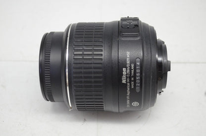 良品 Nikon ニコン AF-S DX NIKKOR 18-55mm F3.5-5.6G VR APS-C ズームレンズ 251008r