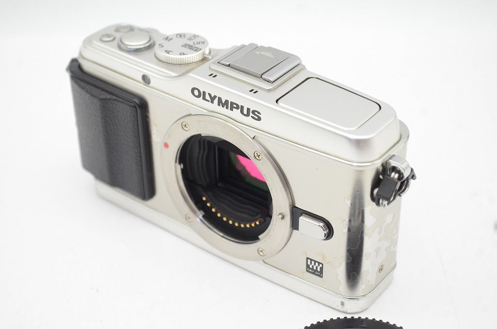 OLYMPUS オリンパス PEN E-P3 ボディ ミラーレス一眼カメラ シルバー 元箱付 250511q