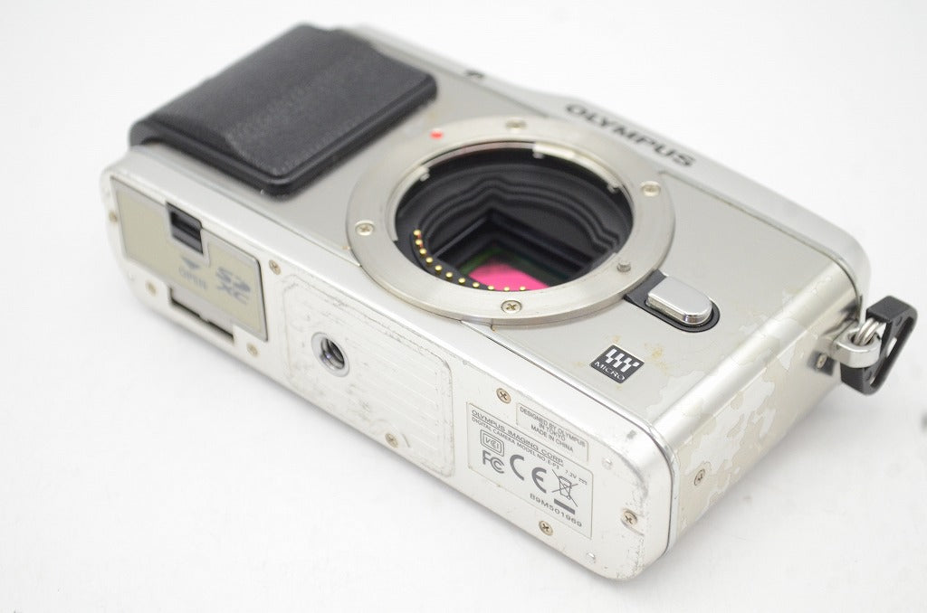 OLYMPUS オリンパス PEN E-P3 ボディ ミラーレス一眼カメラ シルバー 元箱付 250511q