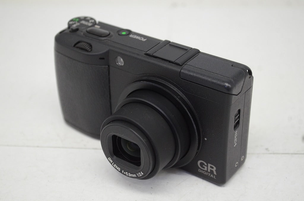 美品 RICOH リコー GR DIGITAL II 10.1 MP (1001万画素) コンパクトデジタルカメラ 別売GH-1 元箱付 251011a