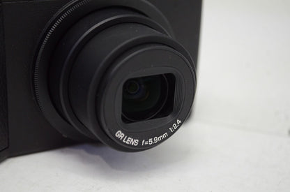美品 RICOH リコー GR DIGITAL II 10.1 MP (1001万画素) コンパクトデジタルカメラ 別売GH-1 元箱付 251011a