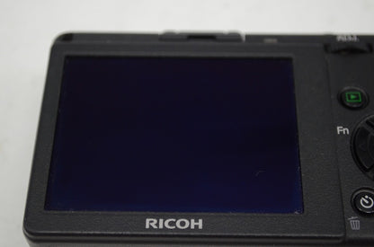 美品 RICOH リコー GR DIGITAL II 10.1 MP (1001万画素) コンパクトデジタルカメラ 別売GH-1 元箱付 251011a