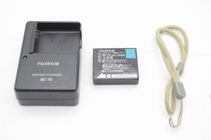 FUJIFILM フジフィルム FinePix F40fd コンパクトデジタルカメラ シルバー 250507p