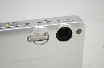 Nikon ニコン COOLPIX S1 コンパクトデジタルカメラ シルバー 251008aa