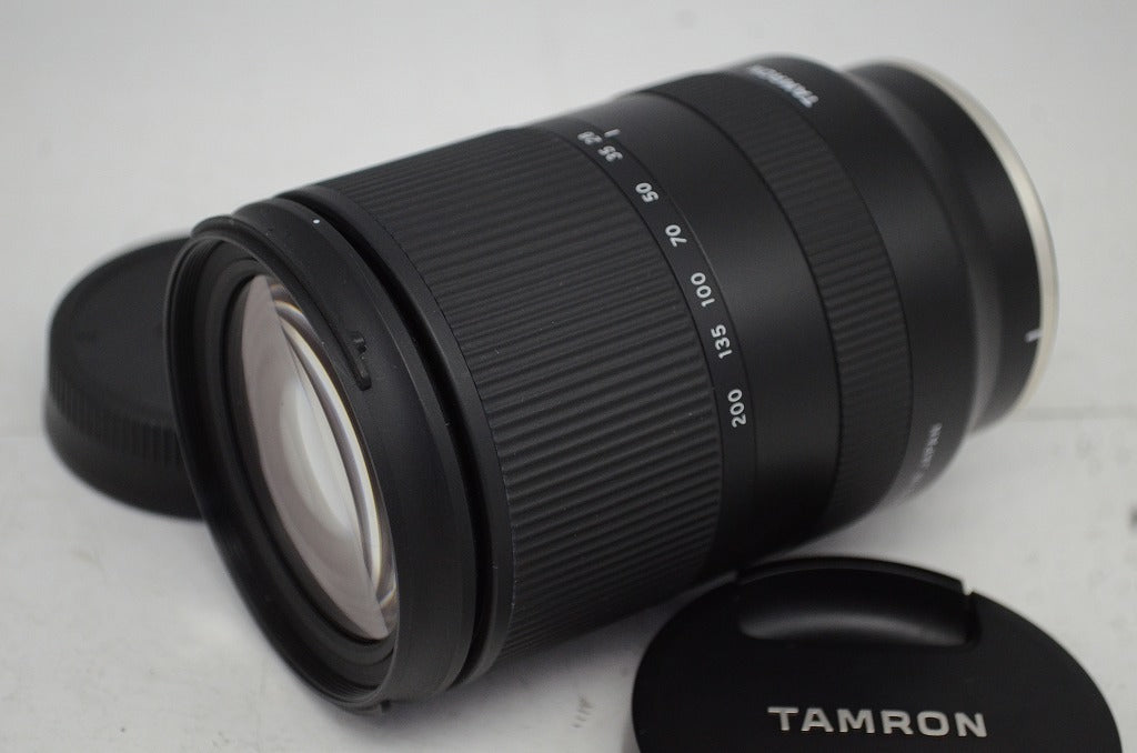 美品 TAMRON 28-200mm F2.8-5.6 Di III RXD A071 SONY Eマウント フルサイズ ズームレンズ フード付 251021r