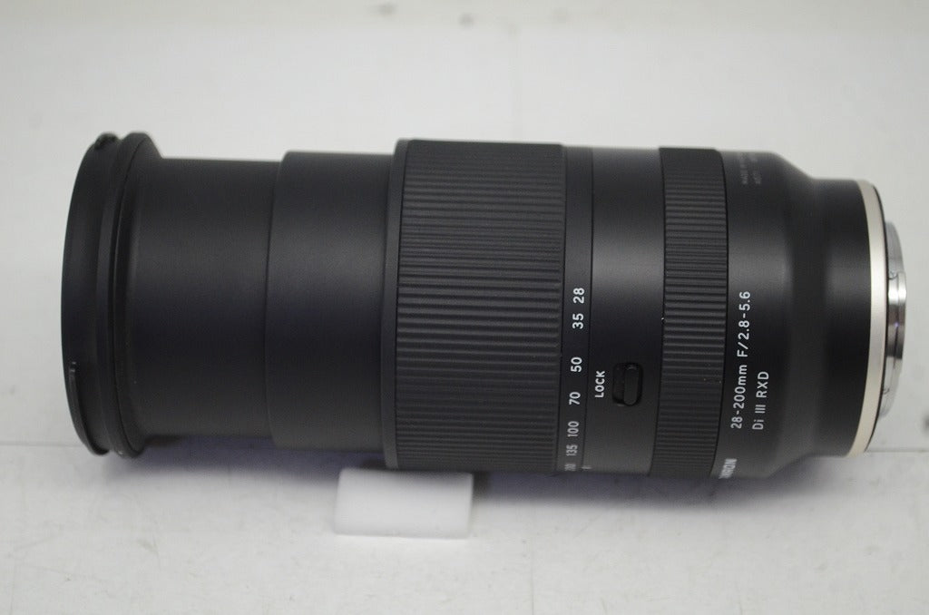美品 TAMRON 28-200mm F2.8-5.6 Di III RXD A071 SONY Eマウント フルサイズ ズームレンズ フード付 251021r