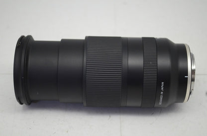 美品 TAMRON 28-200mm F2.8-5.6 Di III RXD A071 SONY Eマウント フルサイズ ズームレンズ フード付 251021r