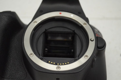 美品 Canon キヤノン EOS Kiss X9 ボディ + EF-S 18-55mm IS STM レンズキット デジタル一眼レフカメラ 251020ah