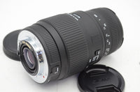 美品 SIGMA シグマ AF 70-300mm F4-5.6 DG MACRO SAマウント ズームレンズ フード付 241104m