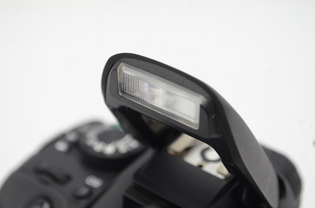 良品 Canon EOS Kiss X7 + EF-S 18-55 IS STM レンズキット デジタル一眼レフカメラ 250601j